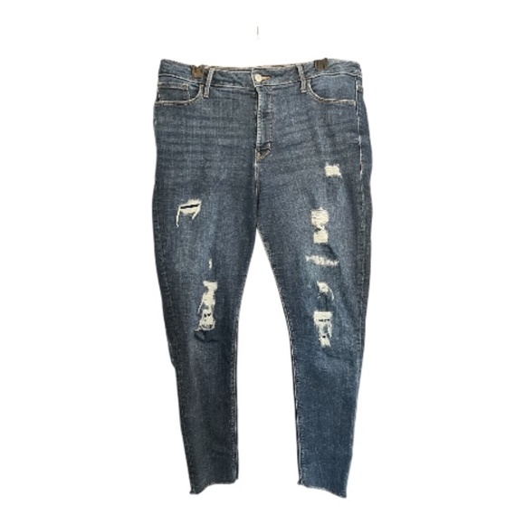Old Navy Denim - EUC Old Navy rockstar super skinny high rise distressed jeans – size 14